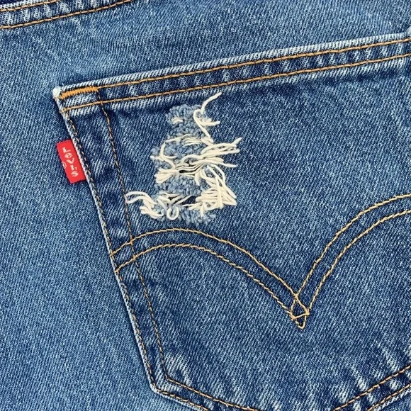 Embroidered Levi's 501 Button Fly Denim Shorts - Picture 5 of 8